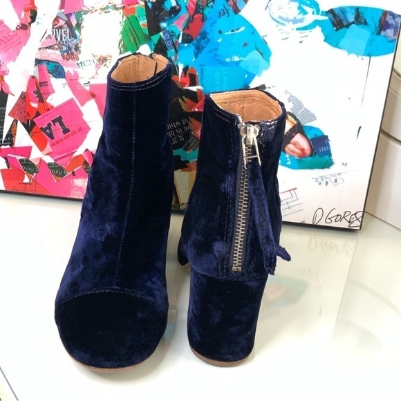 Madewell The Jillian Boot in Velvet - Picture 2 of 10